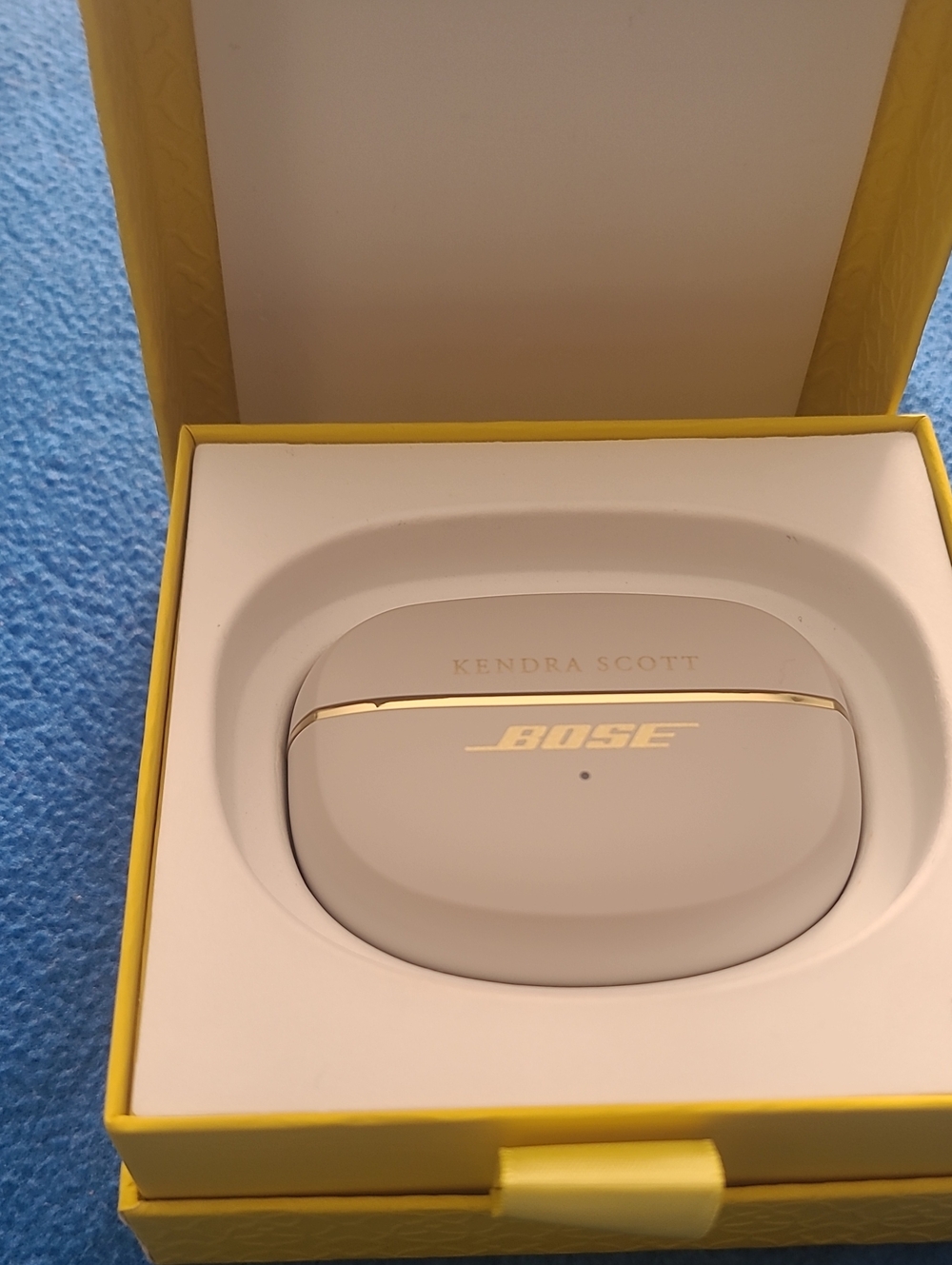 Bose Pearl Blush Charging Case with Gold Trim
